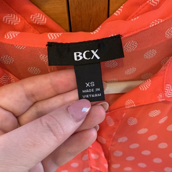 Tie Front Top - Picture 2 of 6